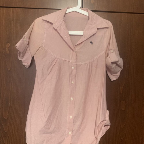 Shirt used, short sleeve, white and pink, size S