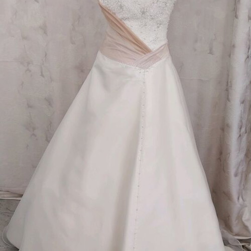 Wedding dress A-line embroidered with Swarovski stones size L