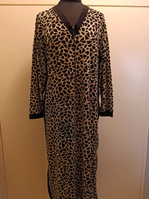 Velvet leopard house dress like new with black side stripe