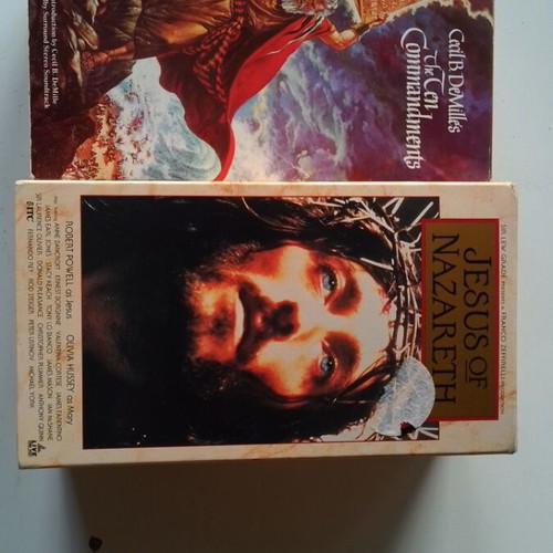 The Ten Commandments and Jesus of Nazareth VHS tapes like new, 5 tapes total