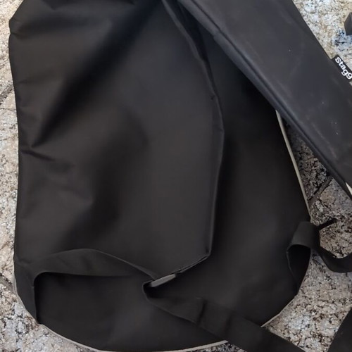 Stagg guitar case like new, black with extra protective hooks