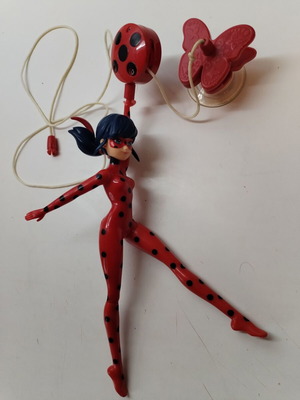 Κούκλα Lady Bug με βεντούζα και σχοινί μεταχειρισμένη