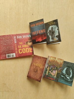 Mini books set of 5, 3D printed with custom cover
