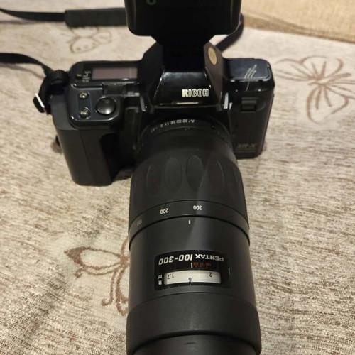 Pentax MZ-50 analog camera set like new with Sigma 100-300mm lens and Ricoh flash