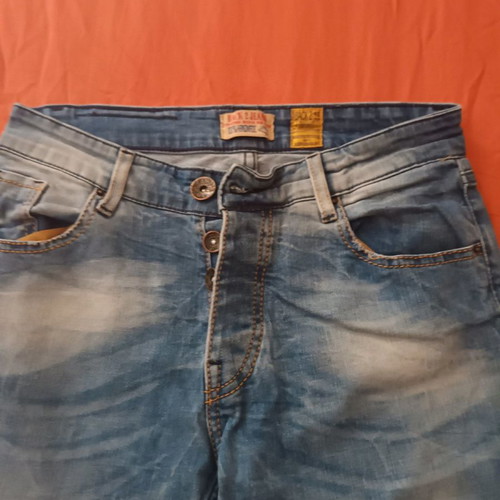 Blue jeans size 27
