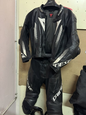 Dainese Laguna Seca 5 δερμάτινη στολή μηχανής, διαιρούμενη, μέγεθος 48