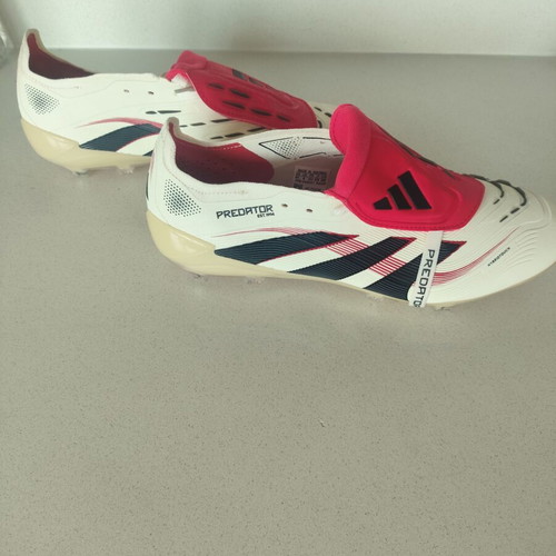 Adidas Predator Elite football boots size 43.5, new