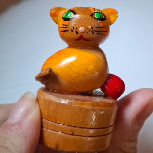 Wooden pencil sharpener from Shanghai, like new