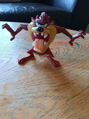 Taz figure used, approximately 8-9 cm tall
