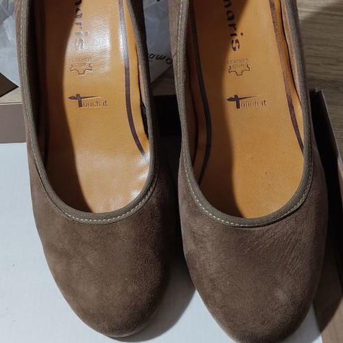 Tamaris brown pumps slightly used, 7cm platform heel