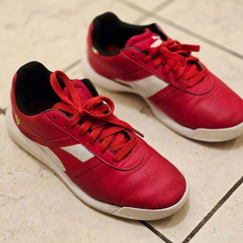 Puma Ferrari collectible kids' sneakers, size 39, red and white