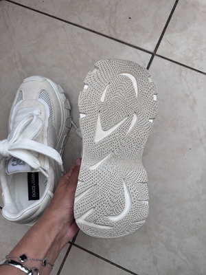 White athletic shoes size 38
