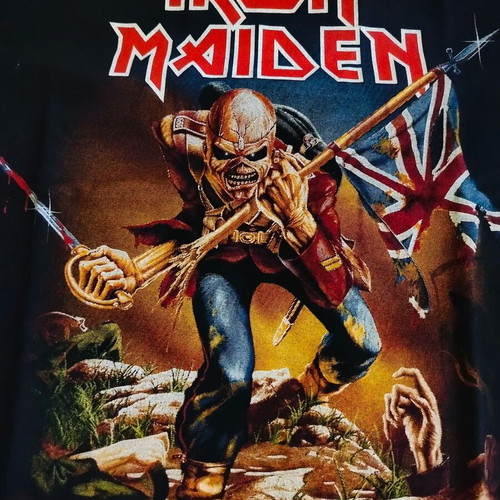 Iron Maiden Hot Rock T-shirt small size like new