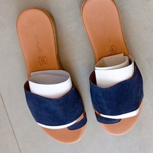 Leather sandals, summer, only 8 €.