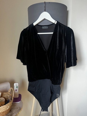 Zara bodysuit used, velvet, size M 38 10, black