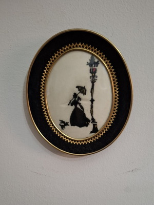 Oval embroidered wall frame Rococo silhouette, used