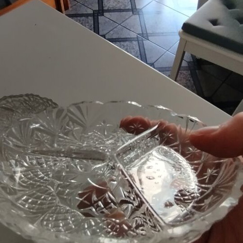 Nut Bowls set of 8, 2 with divider, 6 without, new