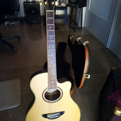 Yamaha APX-8A acoustic guitar like new with case