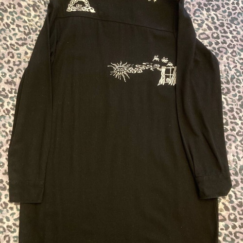 Volcom dress black with embossed patterns like new, size L