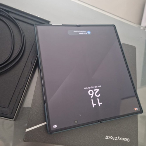 Samsung Galaxy Z Fold 7 512 Gb like new with warranty and 2 cases