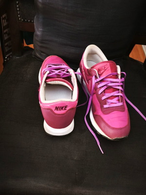 Nike sneakers size 38.5 used, pink