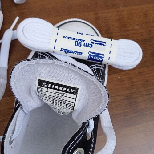 Firefly kids shoes size 33 like new, black