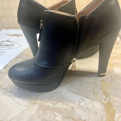 Maria Mare leather ankle boots like new, black, size 41