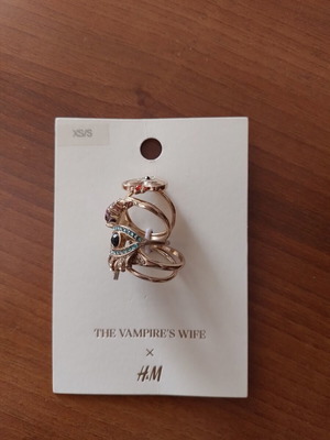 H&M x The Vampires Wife rings new