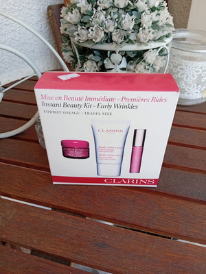 Clarins Beauty Travel Kit new