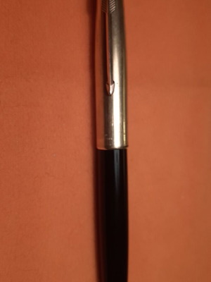 Parker 51 pen with gold cap like new
