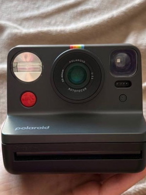 Polaroid Now Generation 2 Instant Camera like new