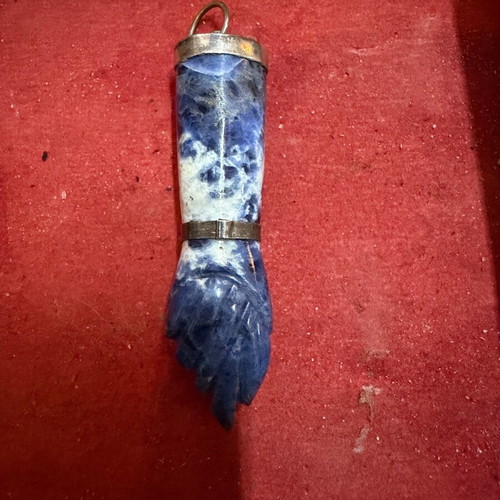 Lapis pendant necklace like new with silver setting