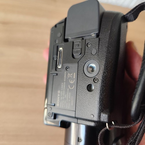 Sony Handycam HDR-CX7 camcorder like new