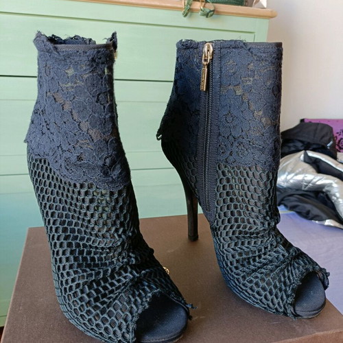 Dolce & Gabbana high-heeled ankle boots like new, size 39, black