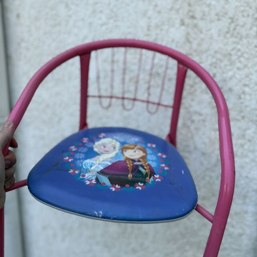 Frozen children's metal chair with Elsa & Anna design