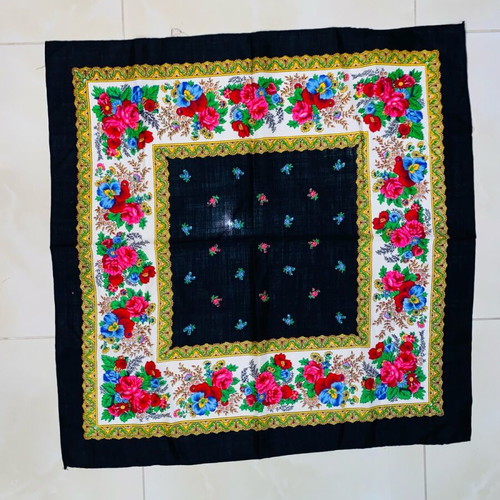 Traditional scarf 100% pure virgin wool new 75x75