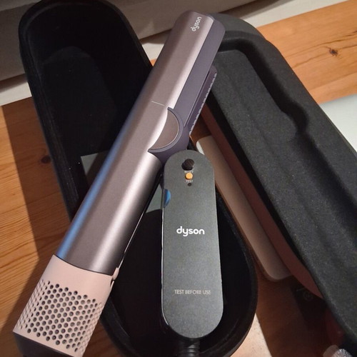Dyson Air Straight Hair Straightener like new