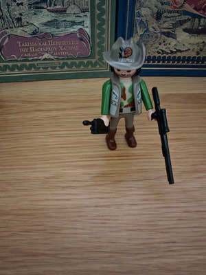 Playmobil κυνηγός σαφάρι σαν καινούργιο με παραλλαγή, καπέλο, ασύρματο και sniper