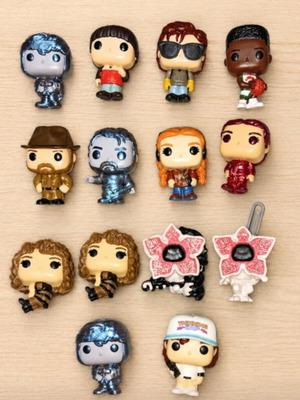 Stranger Things Kinder Joy figures like new, set of 14