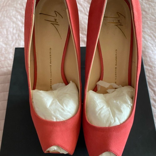 Giuseppe Zanotti orange pumps like new, size 38