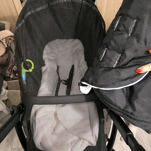 Graco Evo XT 2 in 1 stroller like new with free footmuff