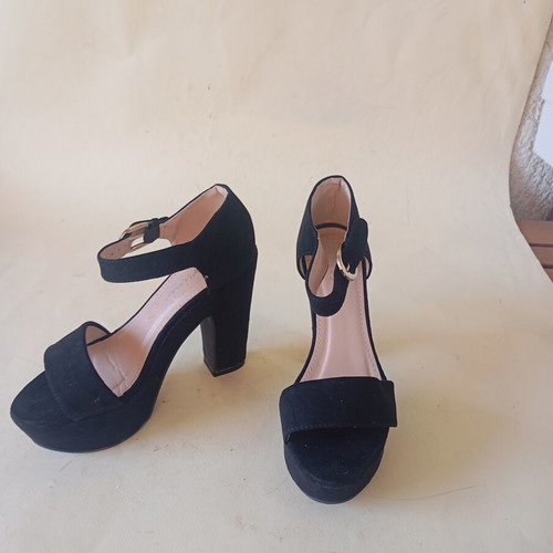 Black platform sandals like new, artificial suede, size 36