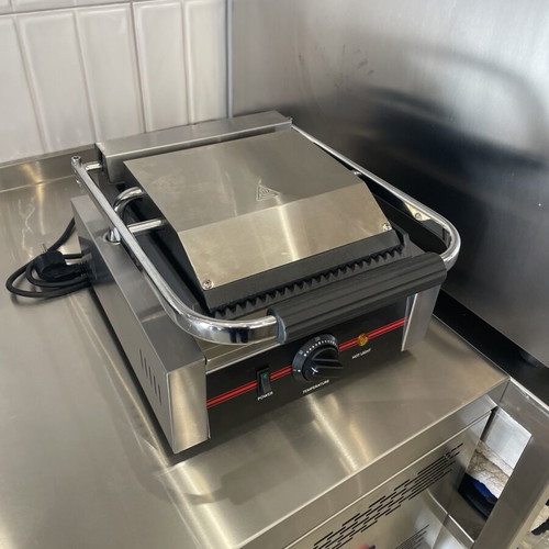 Professional Panini Grill with Cast Iron Plates new