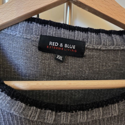 Red & Blue knit crew neck sweater gray XXL like new