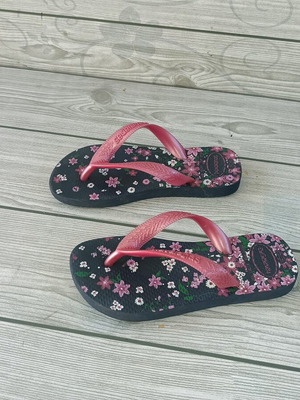 Havaianas flip-flops size 29.5, Sharmantino