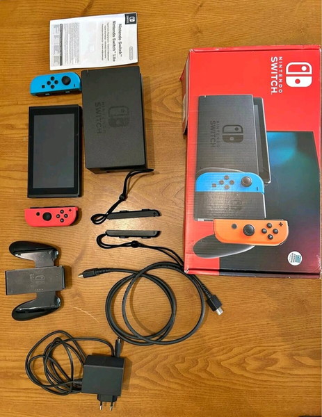Nintendo Switch – Като нов | Само 3-4 употреби