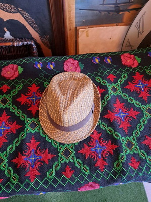 Hat used, size 59cm