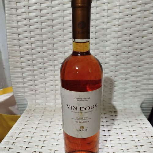 Samos Vin Doux sweet wine 2009 large bottle sealed