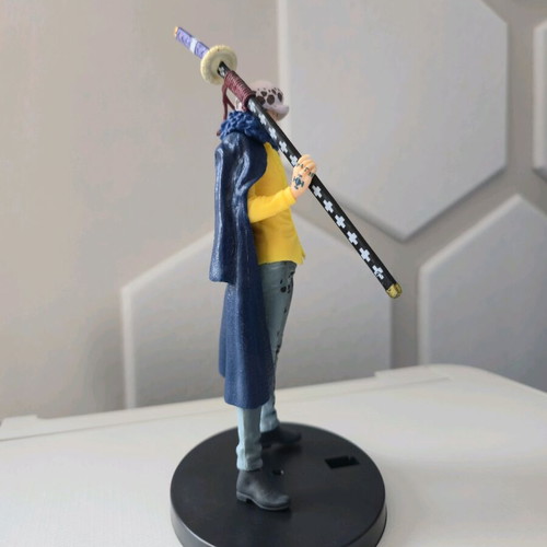 Trafalgar Law One Piece figure 18cm new