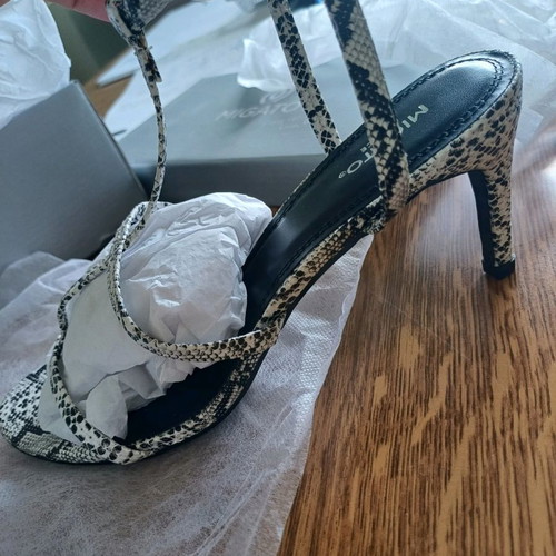 Migato sandals new, size 38